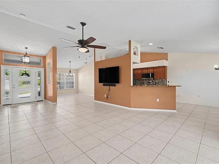 369 Salvador Dr — Photo 6
