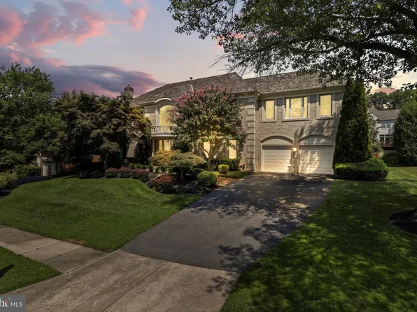 12606 Tolman Rd, Fairfax, VA 22033