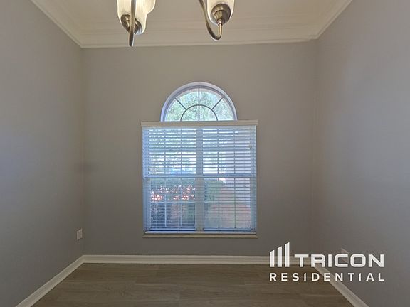 4th image of 7902 Saint Andrews Cir