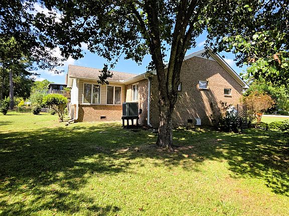 3rd image of 812 Pelican Drive