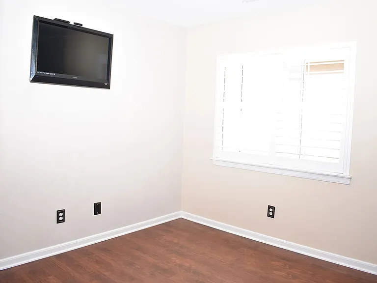 1281 Aguirre Dr — Photo 15