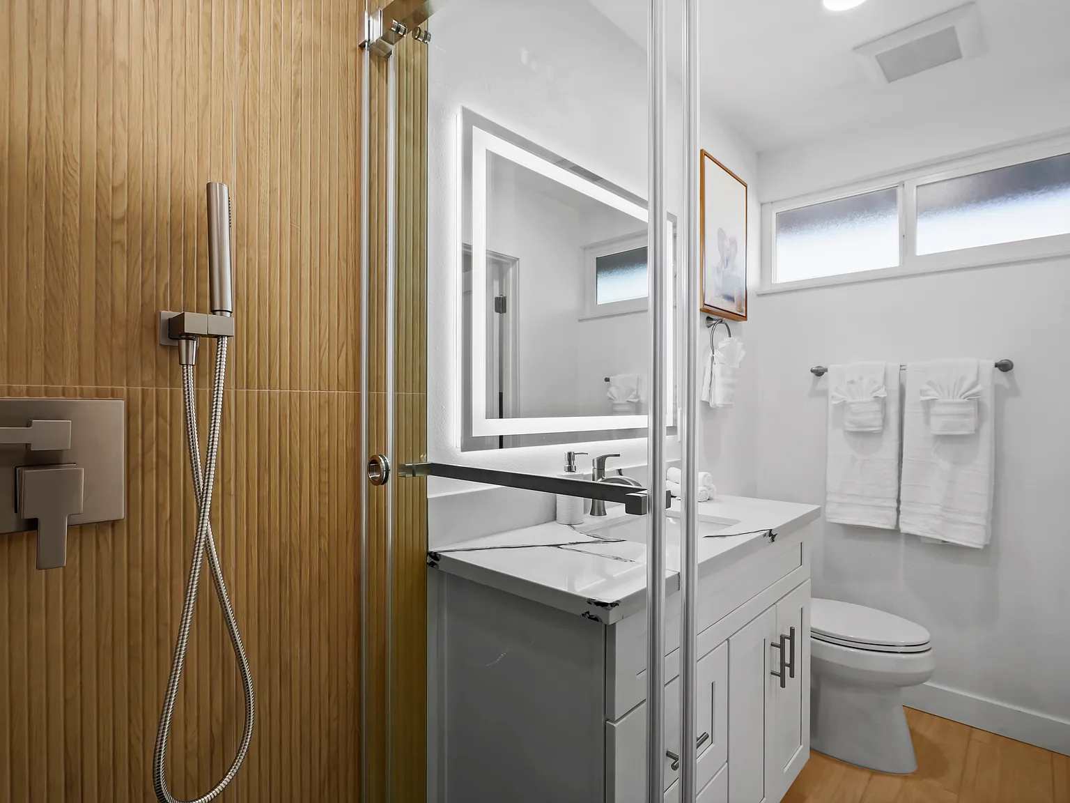 3 bed, 1256 sqft, $8,250 — Photo 1