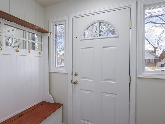 2nd image of 18423 Ashton Ave