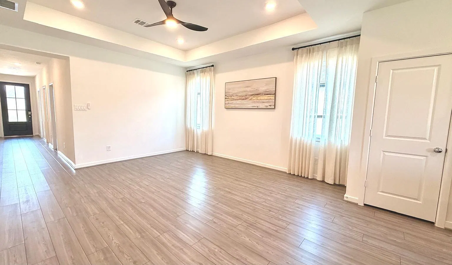 4 bed, 2.0 bath, 1773 sqft, $2,900 — Photo 4