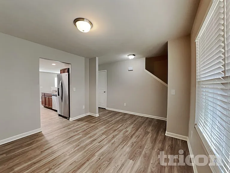 4114 Vershire Ave — Photo 16
