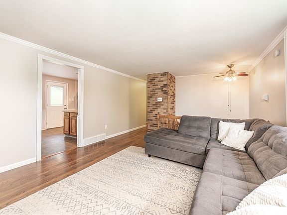 4th image of 326 Florida Dr