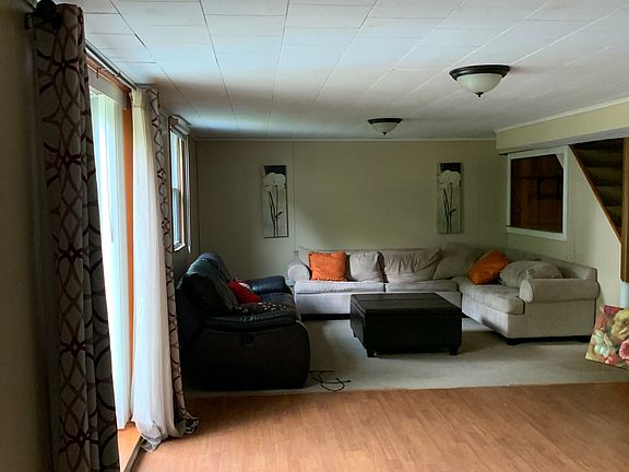 2nd image of 104 Dunlap Dr