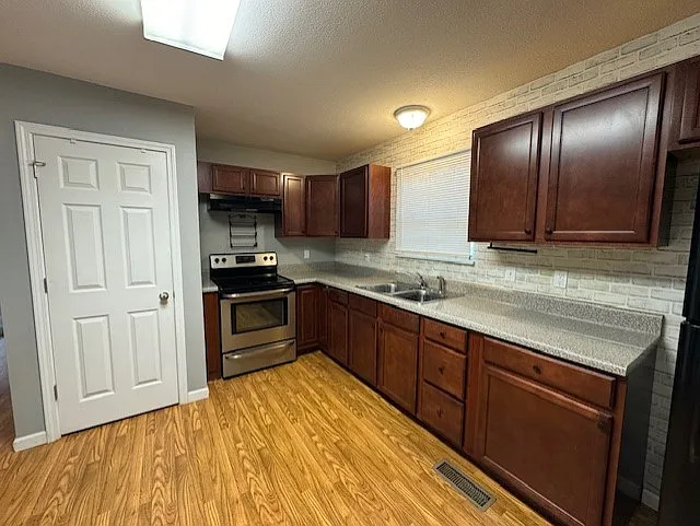 287 W. Watt St - FL - 1 — Photo 4