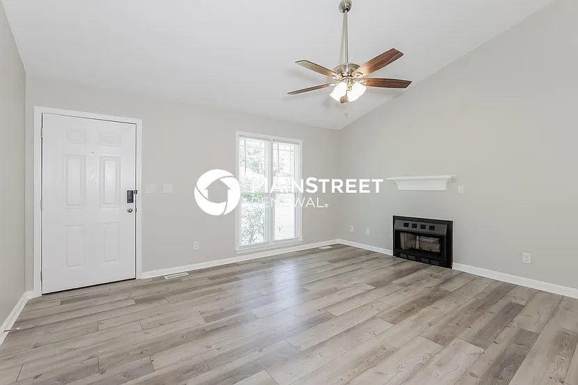 14 Richmond Dr — Photo 3