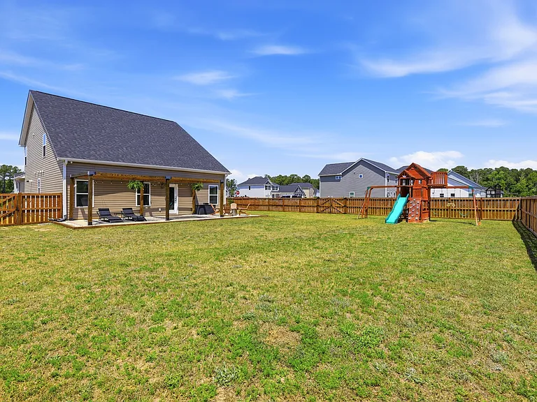 409 Gooseneck Ln — Photo 32