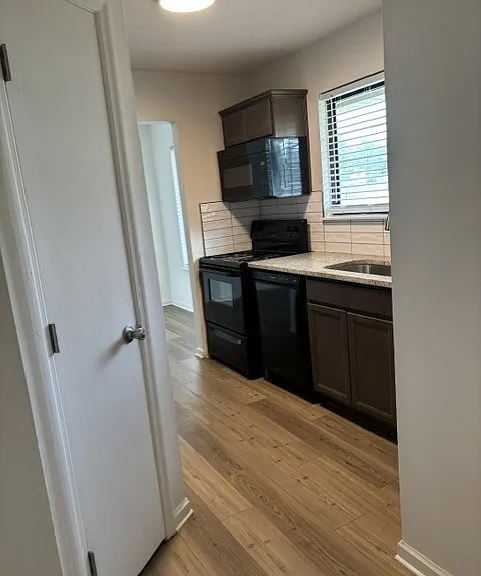1165 Mount Rushmore Way #B — Photo 5