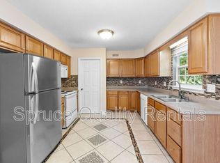 8 Cilantro Ct, Durham, NC 27713