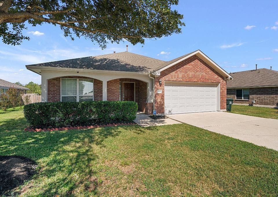 1909 Amberwood Loop, Kyle, TX 78640 Zillow