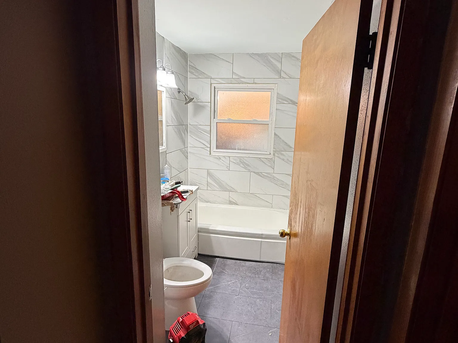 3 bed, 1000 sqft, $1,500 — Photo 2