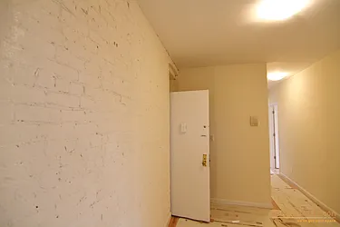 Rented by aptsandlofts.com