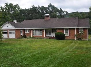 106 Clearwater Dr, Covington, VA 24426