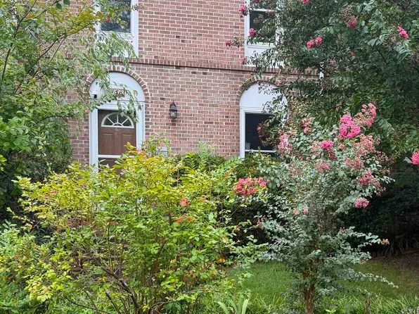 118 Scarborough Pl, Charlottesville, VA 22903
