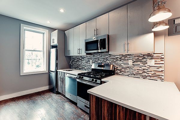 1st image of 853 Saint Johns Pl #3LR