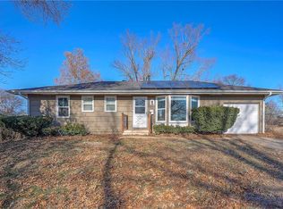 6104 E 136th St, Grandview, MO 64030