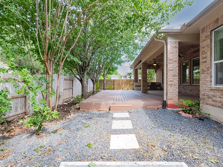 116 Azimuth Dr — Photo 40