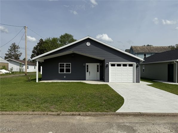 315 S Wallace St, Uhrichsville, OH 44683