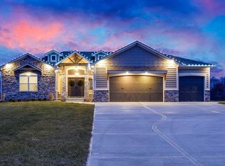 30400 Woodland Dr, Pleasant Hill, MO 64080