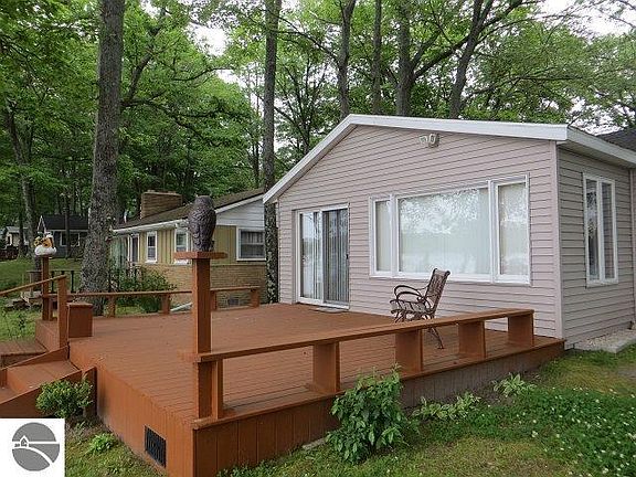 3rd image of 4715 Fairlane Dr