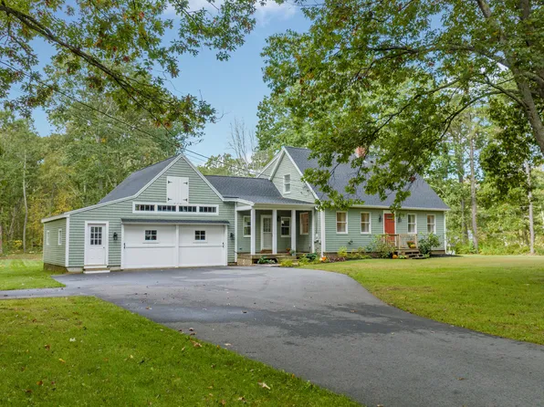 38 Middle Road, Kennebunk, ME 04043