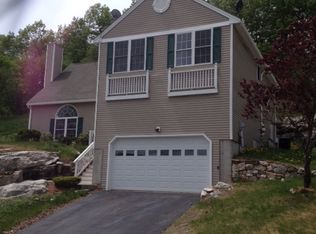 30 Heathrow Ave, Manchester, NH 03104