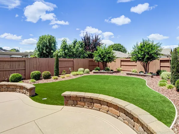 7425 Foxburgh Ct, Elk Grove, CA 95757