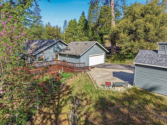 3rd image of 37927 China Creek Rd