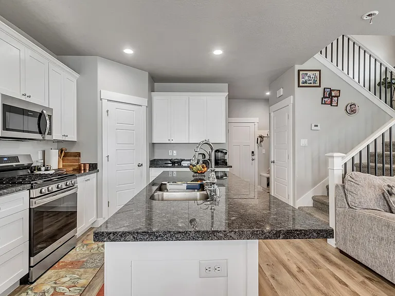 4466 W 2650 N — Photo 12