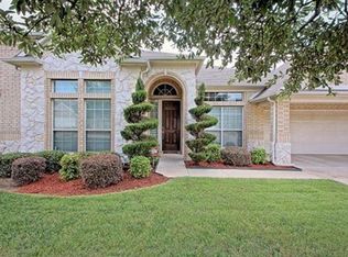 716 Bee Creek Dr, Cedar Hill, TX 75104