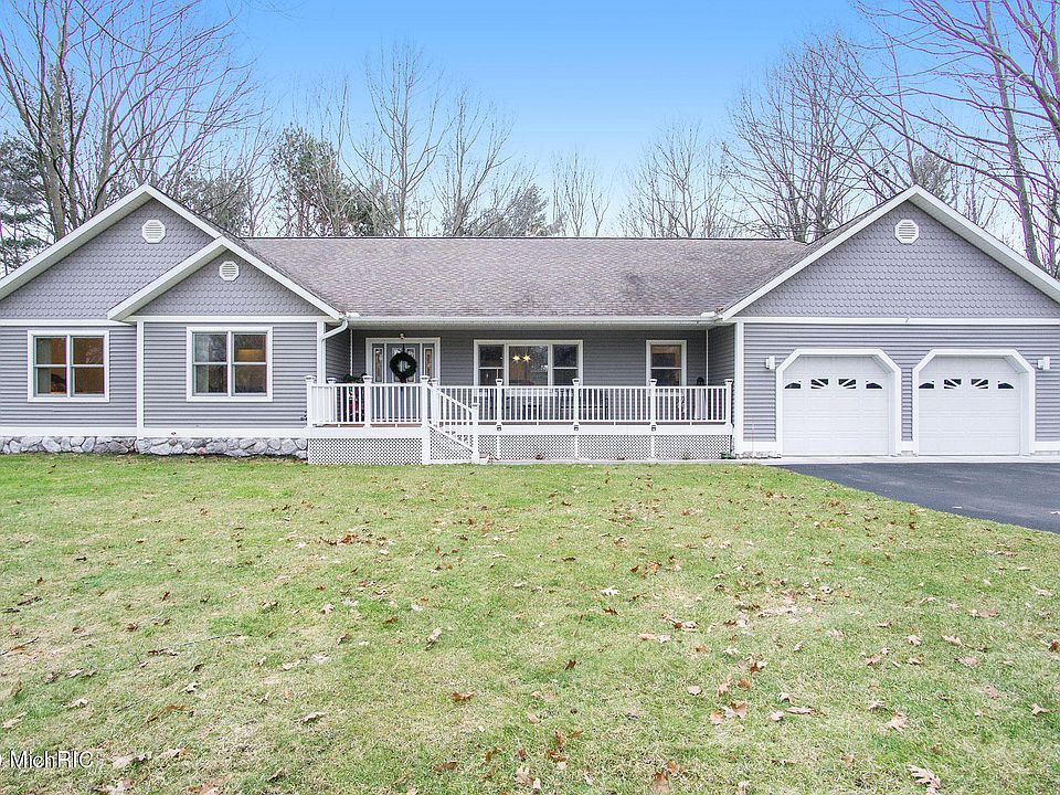 1st image of 1525 N Wooded Lake Dr