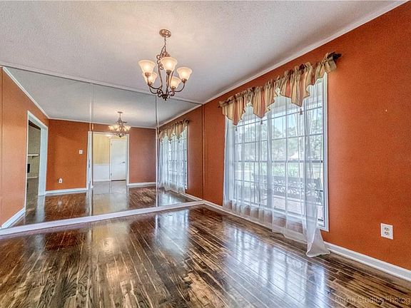 3rd image of 177 W Park Manor Dr