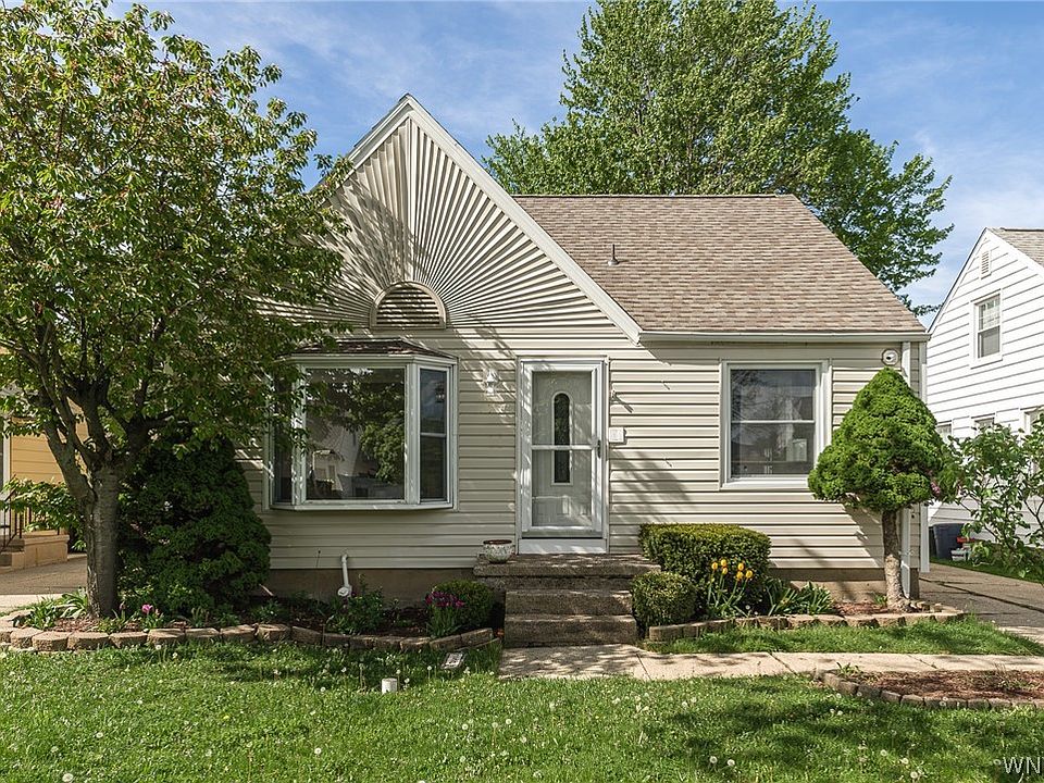 1st image of 250 Cleveland Dr