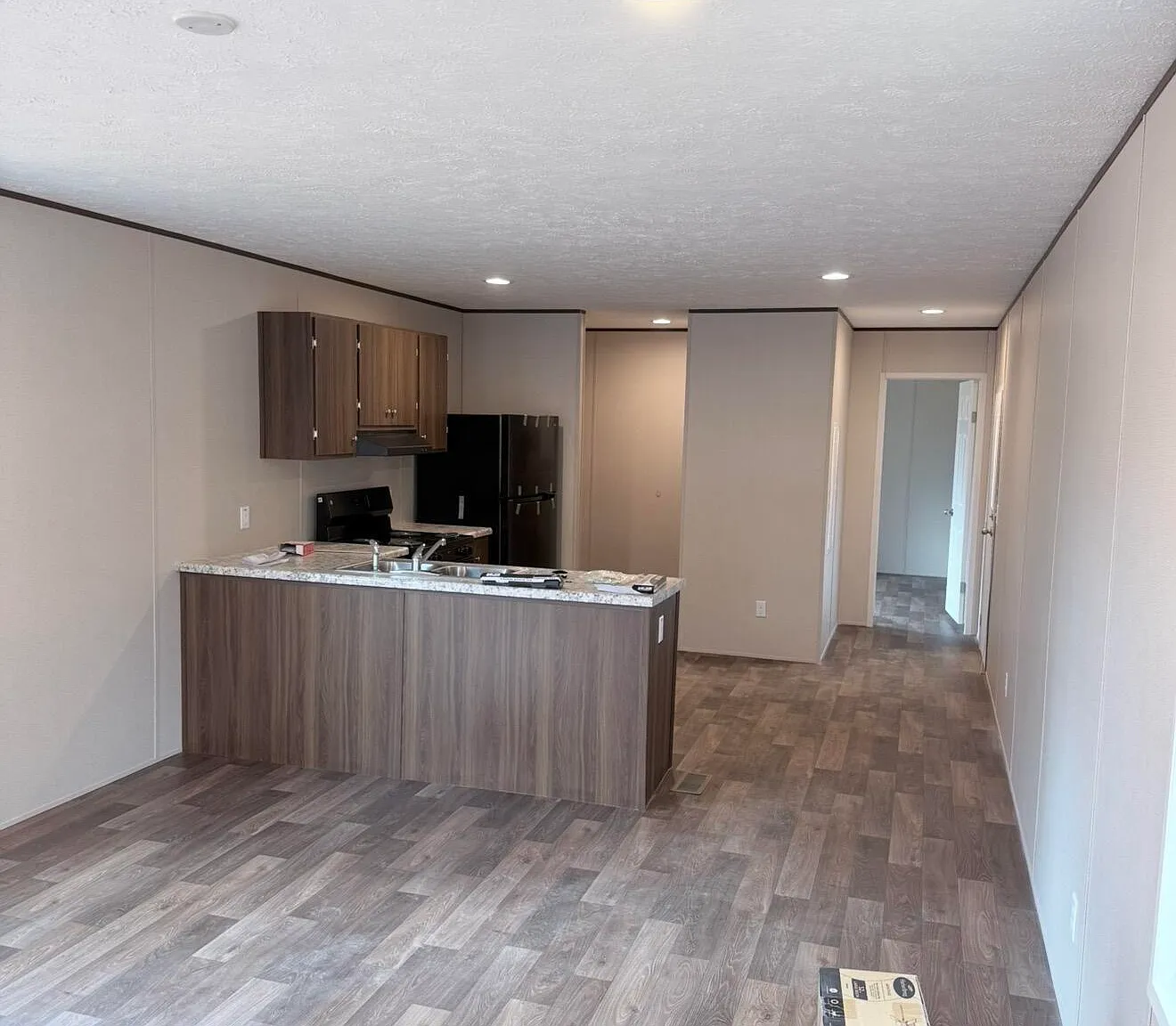3 bed, 2.0 bath, 1100 sqft, $1,300 — Photo 4
