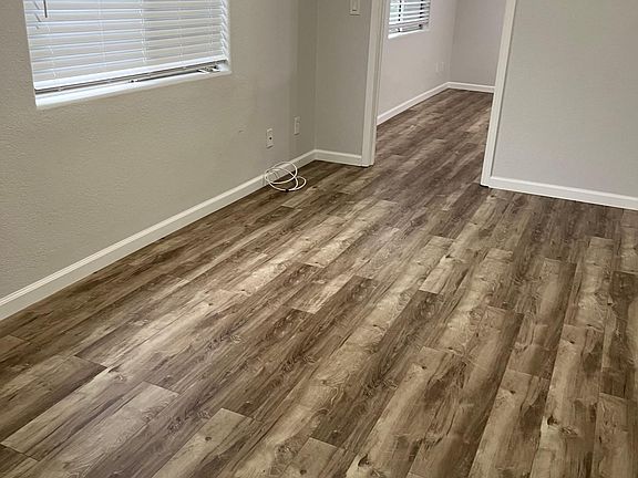 4th image of 1072 Laguna Ave #0