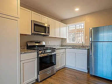 8718 Lawson St — Photo 3