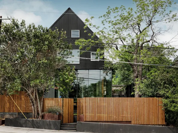 2700 E 12th St, Austin, TX 78702