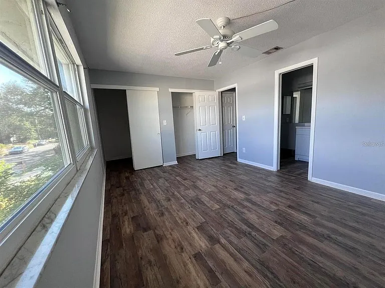 2072 Los Lomas Dr — Photo 9