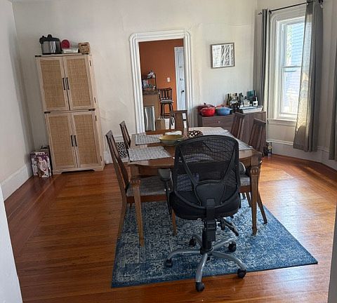 3rd image of 17 Westminster St