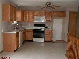 5th image of 61 Canterbury Dr