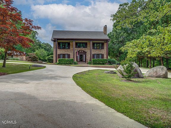 2nd image of 3131 Greenfield Drive