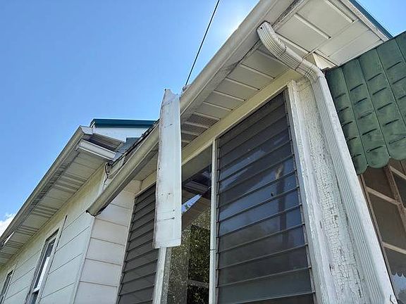 2nd image of 330 Bernard St