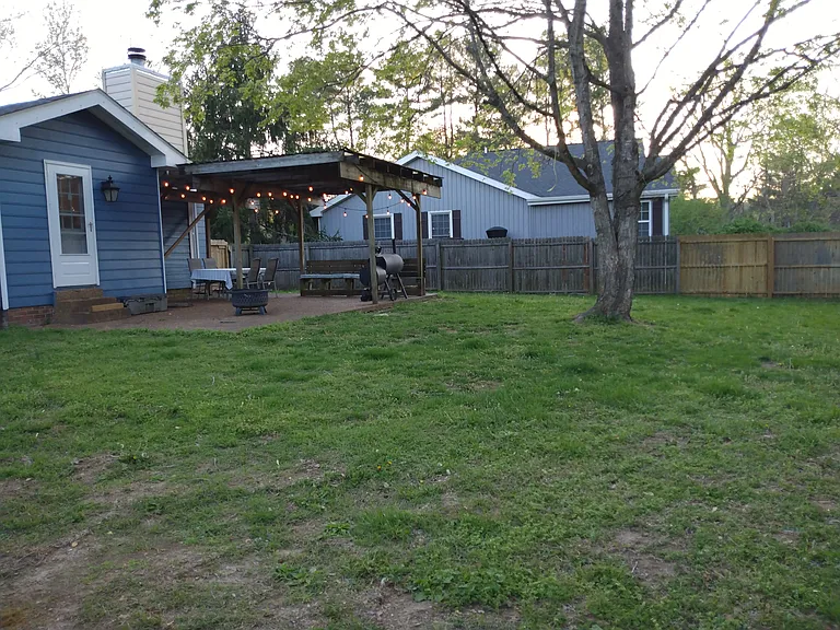 8144 Poplar Creek Rd — Photo 7