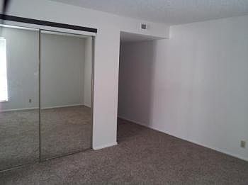 5th image of 1039 E Quail Vista Ln
