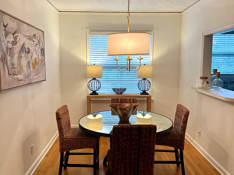 2725 Saint Johns Ave #4 — Photo 5