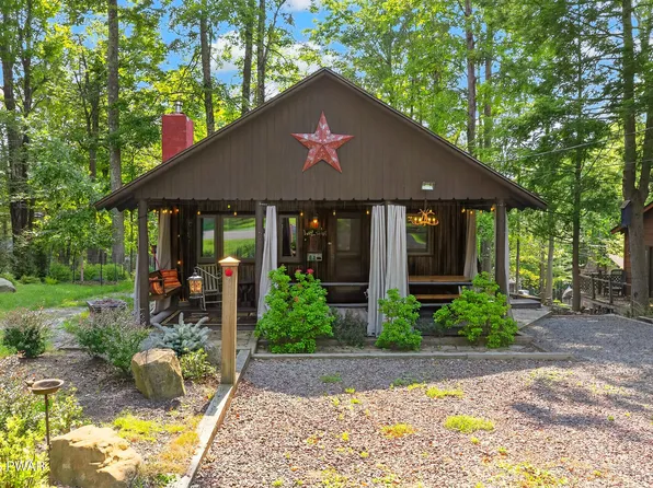 143 Bear Rock Rd, Lake Ariel, PA 18436