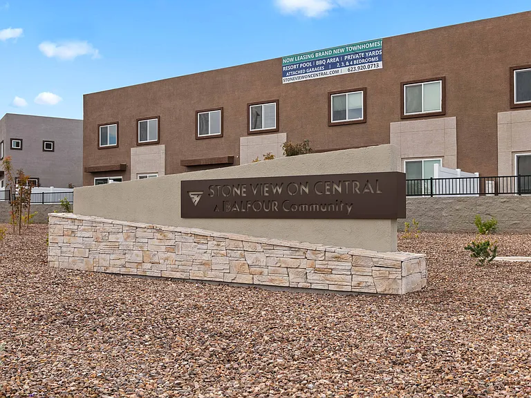 Stone View on Central — Photo 18